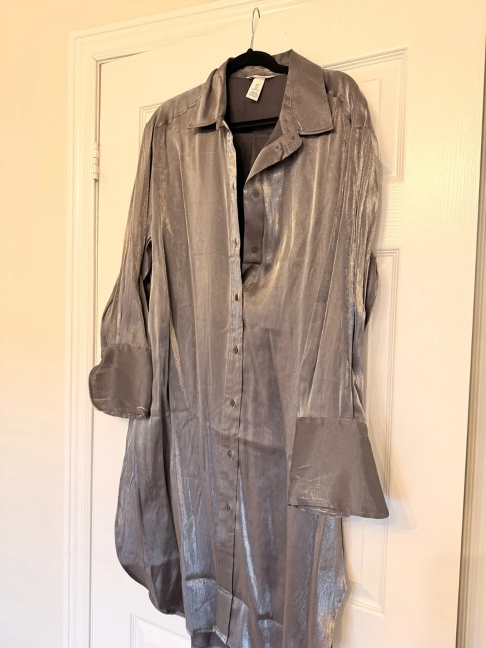 H&M Metallic Silver Button-Front Blouse - Picture 1 of 4